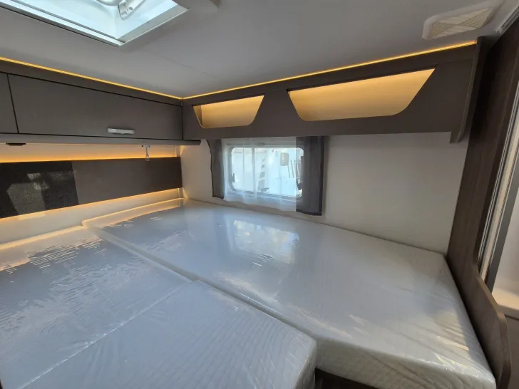 Fahrzeugbild Carado T447 pro+ *Safety-Paket*Hubbett*Holzrost* #29