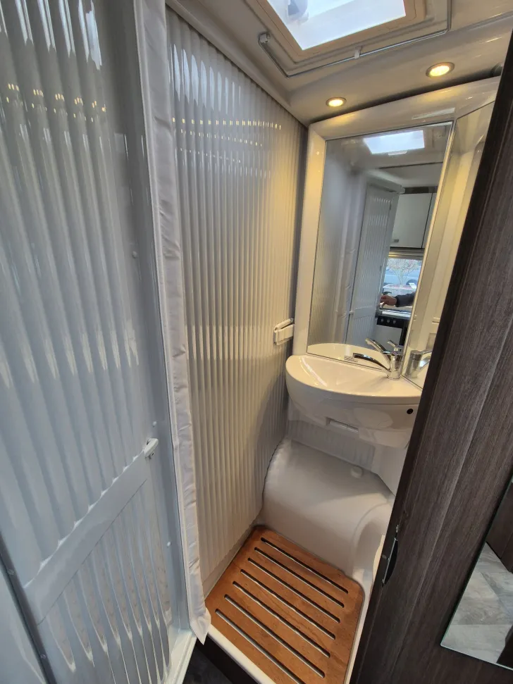 Fahrzeugbild Carado V132 pro+ *TV-Paket*Bettumbau* #24