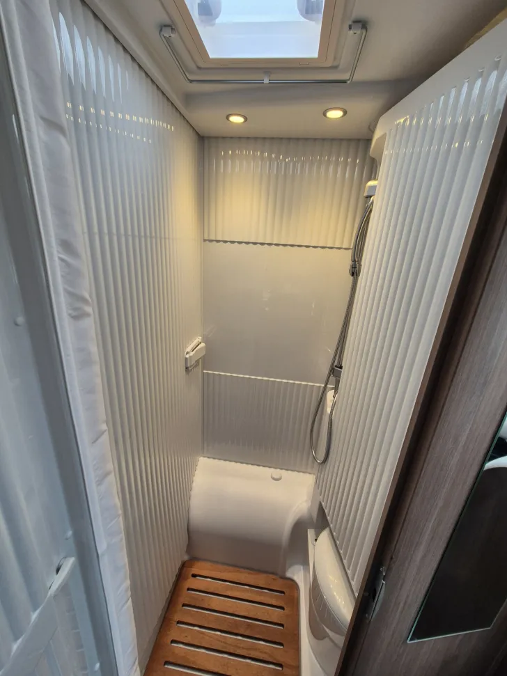 Fahrzeugbild Carado V132 pro+ *TV-Paket*Bettumbau* #26