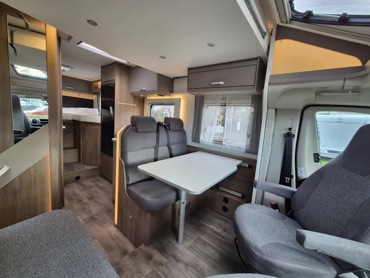 Fahrzeugbild Carado T448 pro+ *5 Sitzplätze*5 Schlafplätze*Hubbett #11