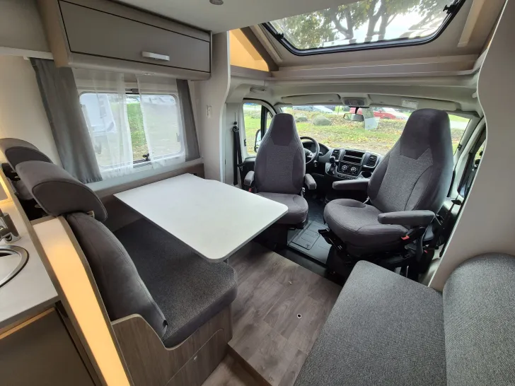 Fahrzeugbild Carado T448 pro+ *5 Sitzplätze*5 Schlafplätze*Hubbett #14