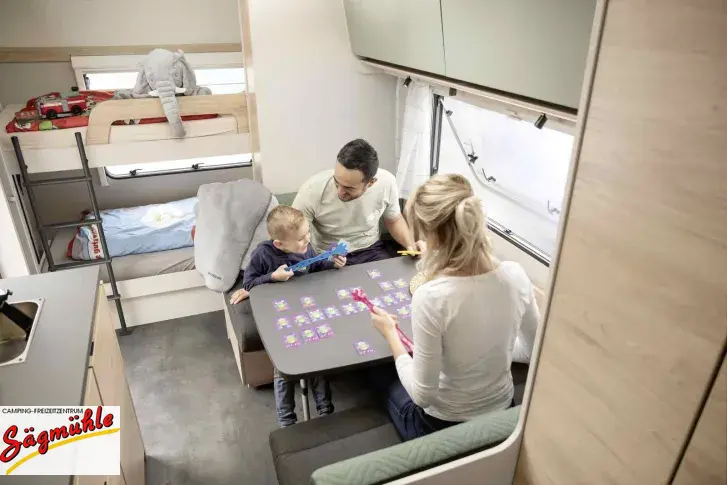 Fahrzeugbild Dethleffs Camper 530 FSK mit Etagenbetten #6