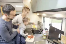 Fahrzeugbild Dethleffs Camper 530 FSK mit Etagenbetten #7