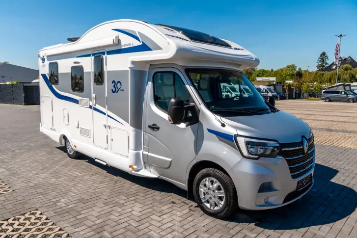 Fahrzeugbild Ahorn Camp Camp T 690 *30 Jahre Ed.*Navi*SAT*TV*Solar* #1