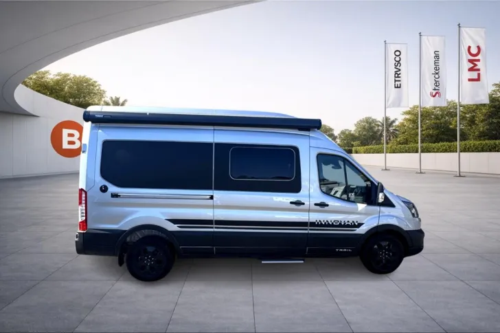Fahrzeugbild LMC Innovan Ford 592 #4