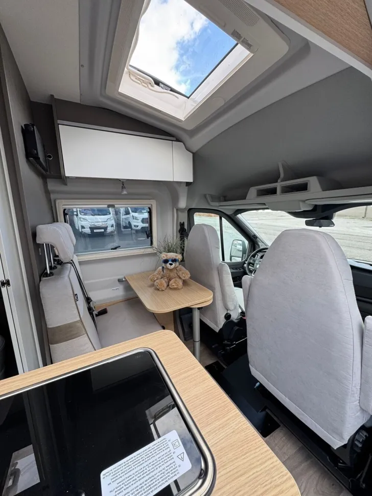 Fahrzeugbild LMC Innovan Ford 592 #6