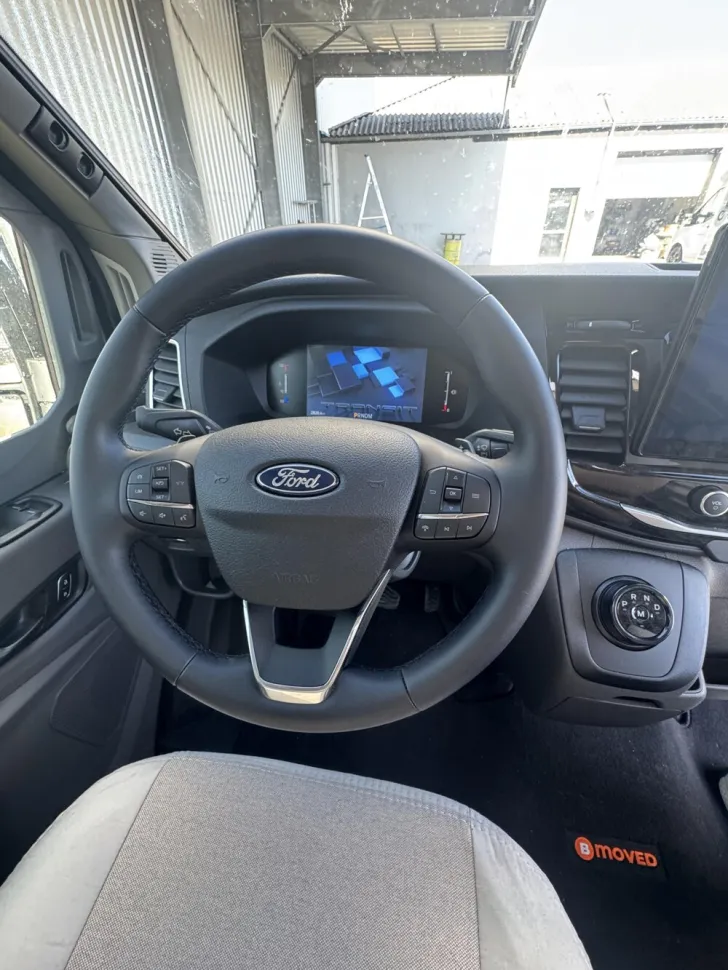 Fahrzeugbild LMC Innovan Ford 592 #18
