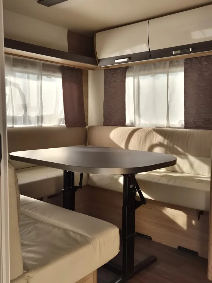 Fahrzeugbild Bürstner Averso Plus 520 TL sehr wenig genutzt #5