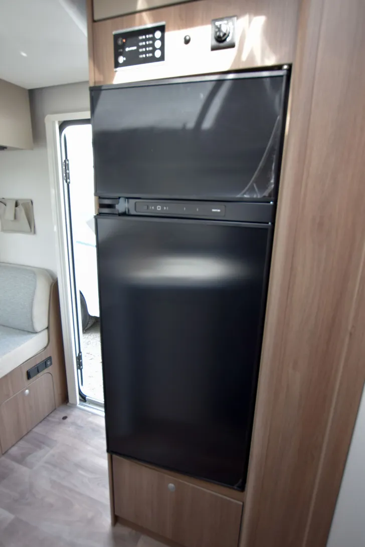 Fahrzeugbild Carado T447 pro+ *Hubbett*TV-Paket*Bettumbau* #12