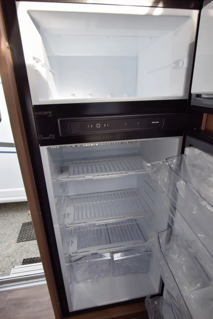 Fahrzeugbild Carado T447 pro+ *Hubbett*TV-Paket*Bettumbau* #13