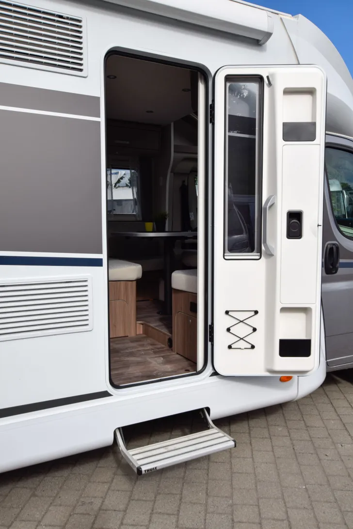 Fahrzeugbild Carado T447 pro+ *Hubbett*TV-Paket*Bettumbau* #31