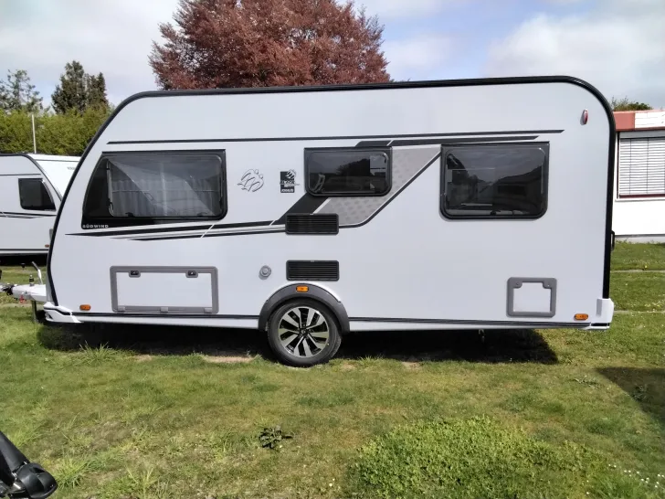 Fahrzeugbild Knaus Südwind 450 FU Black Selection Modell 2026 #13