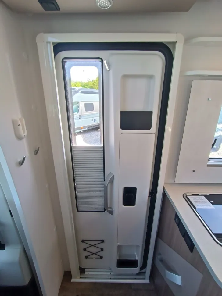 Fahrzeugbild Carado T 135 H 140PS Schalter,Hubbett, Fahrradträger #15