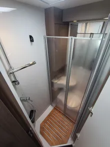 Fahrzeugbild Carado T 135 H 140PS Schalter,Hubbett, Fahrradträger #36