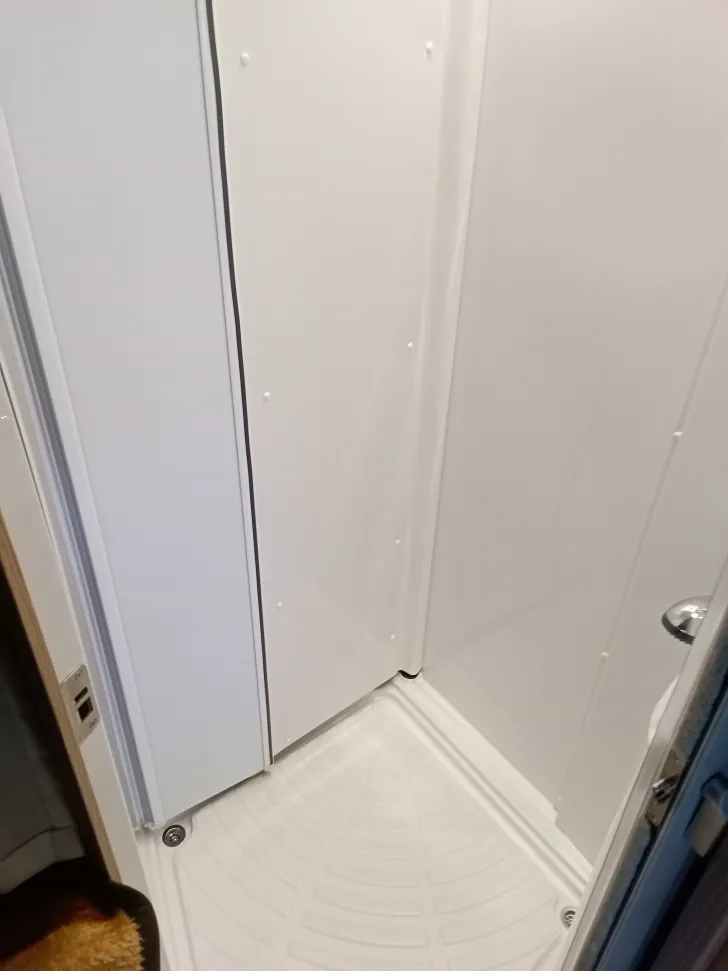 Fahrzeugbild Knaus L!VE WAVE Sehr gut gepflegt #9