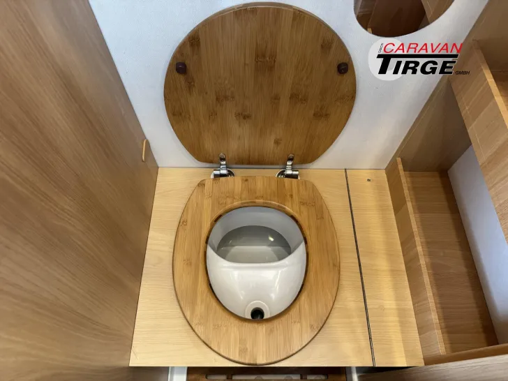 Fahrzeugbild Dethleffs 30 YEARS Edition T 6801-4 #24