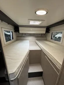 Fahrzeugbild Forster T Coupé 669 EB Coupe Einzelbetten Hubbett #8