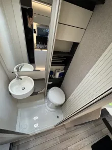 Fahrzeugbild Forster T Coupé 669 EB Coupe Einzelbetten Hubbett #9