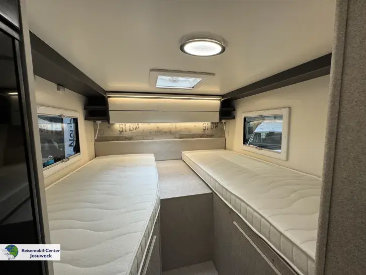 Fahrzeugbild Forster T Coupé 669 EB Coupe Einzelbetten Hubbett #12