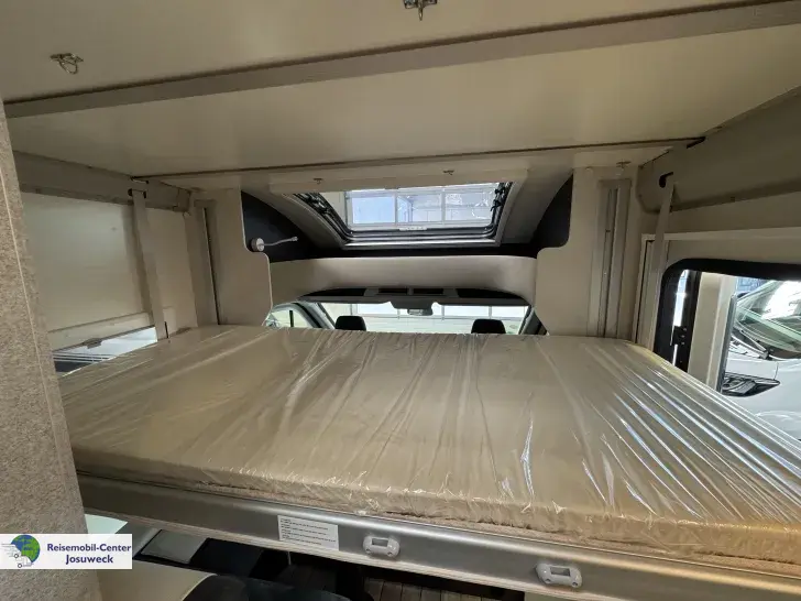 Fahrzeugbild Forster T Coupé 669 EB Coupe Einzelbetten Hubbett #13