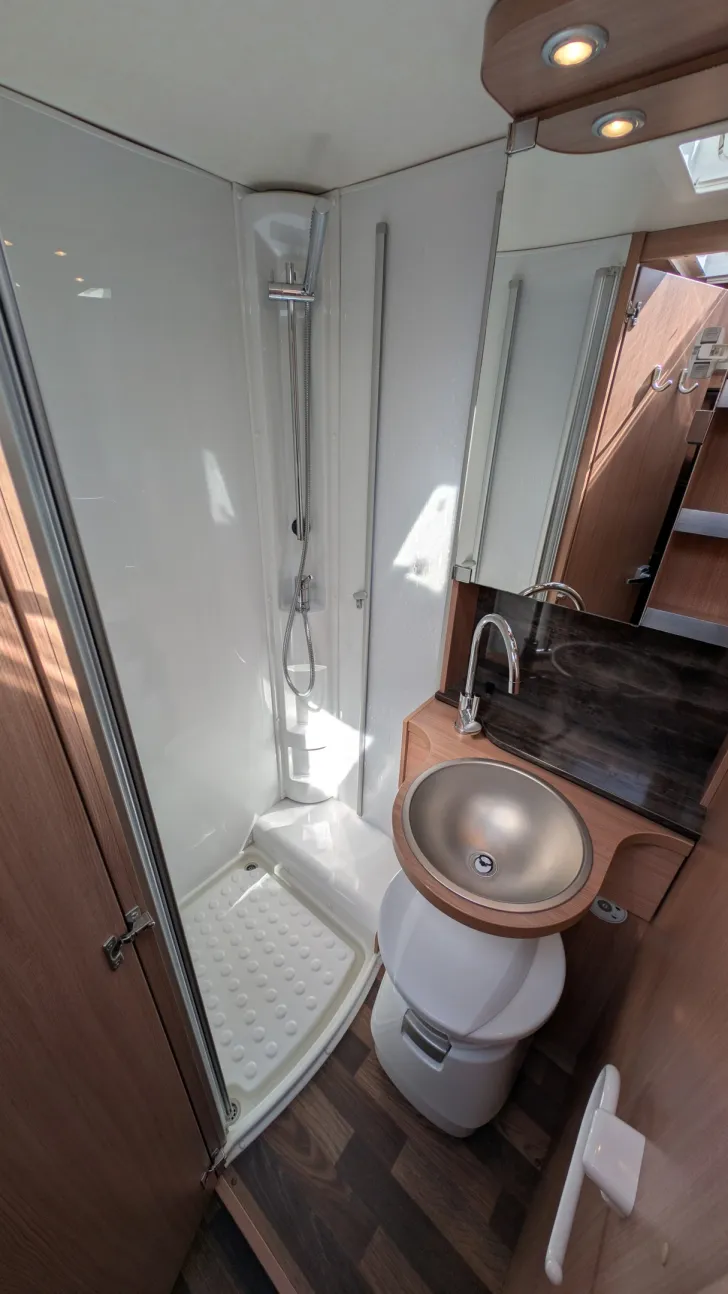 Fahrzeugbild Knaus Sky Traveller 600 DKG*Litihium*Allwetter*AHK* #17