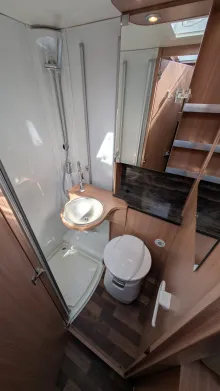 Fahrzeugbild Knaus Sky Traveller 600 DKG*Litihium*Allwetter*AHK* #18