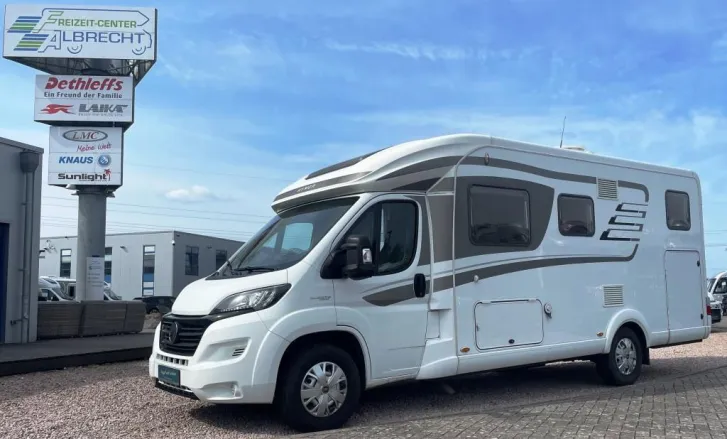 Fahrzeugbild Hymer Tramp SL 588 1.Hand/Hubstützen/Solar #1