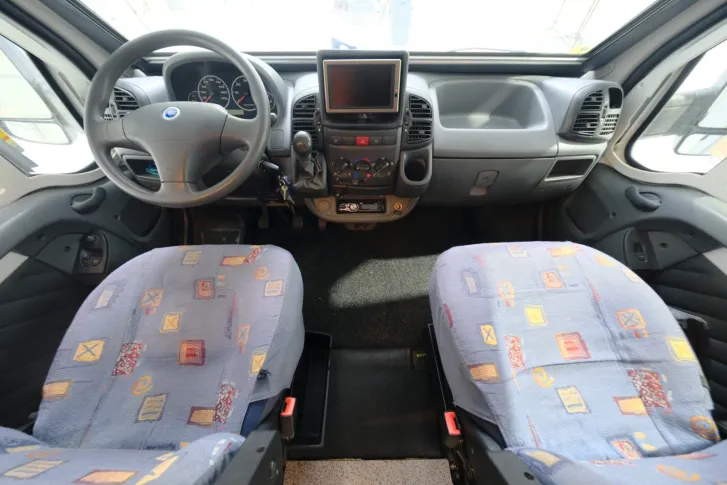 Fahrzeugbild Knaus Sun Traveller 658 LG/Festbett/Garage/Truma #6