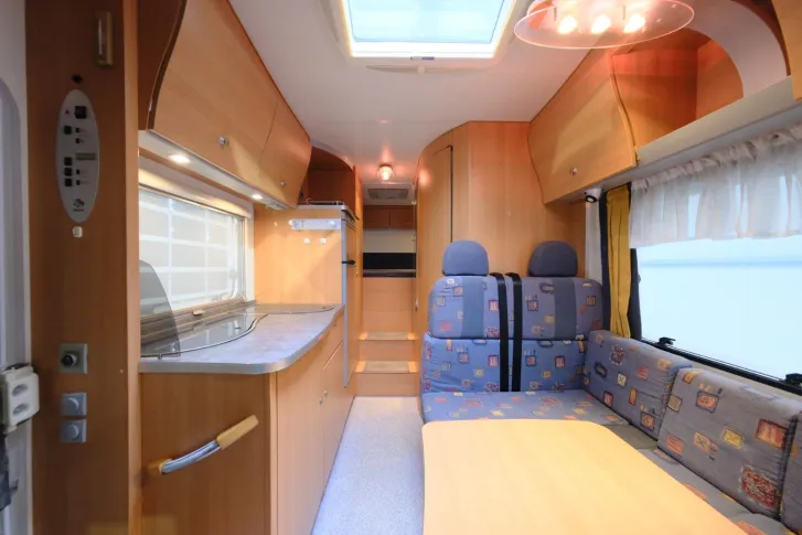 Fahrzeugbild Knaus Sun Traveller 658 LG/Festbett/Garage/Truma #9