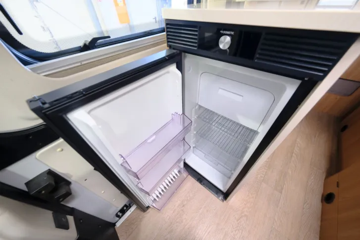 Fahrzeugbild Hobby Vantana K65 ET DeLuxe/Einzelbetten/Klima/SKYROOF #12