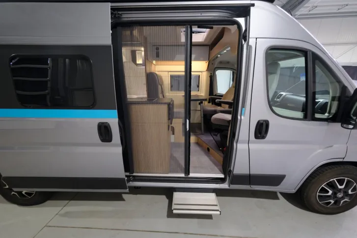 Fahrzeugbild Joa Camp 60 G/Festbett/Markise/AHK/Klima #6