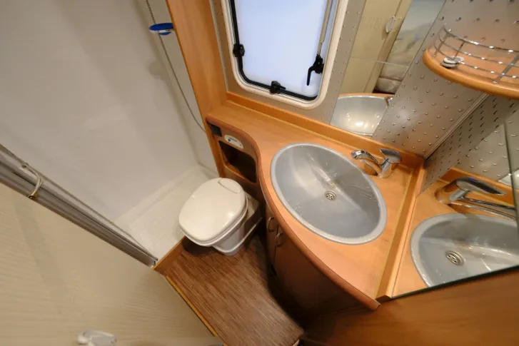 Fahrzeugbild Hobby Toscana Exclusive D 750 FLC/Festbett/Markise/AHK #14