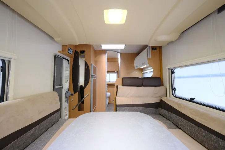 Fahrzeugbild Challenger Genesis 30/Hubbett/Klimaanlage/Markise/Tempomat #10