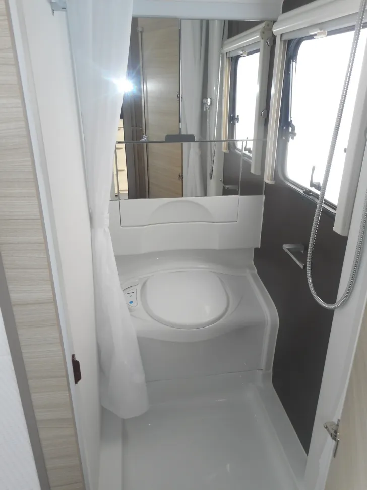 Fahrzeugbild Adria Altea 402 PH Mover Autark Vorzelt Bluetooth #15