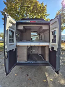 Fahrzeugbild Carado CV640 PRO+ Aufstelldach*Schwenkbad* #7