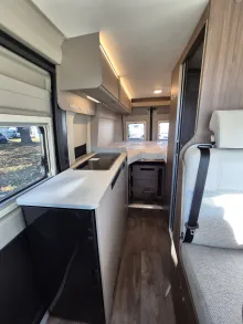 Fahrzeugbild Carado CV640 PRO+ Aufstelldach*Schwenkbad* #17