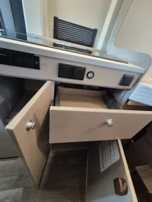 Fahrzeugbild Carado CV640 PRO+ Aufstelldach*Schwenkbad* #20