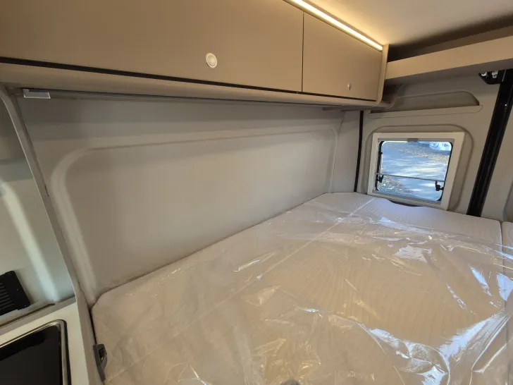 Fahrzeugbild Carado CV640 PRO+ Aufstelldach*Schwenkbad* #27