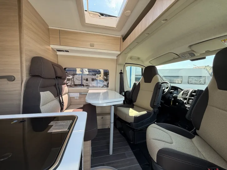 Fahrzeugbild Forster VAN V 636 EBL Livin up, SOLAR, AHK, SAT, TV #14