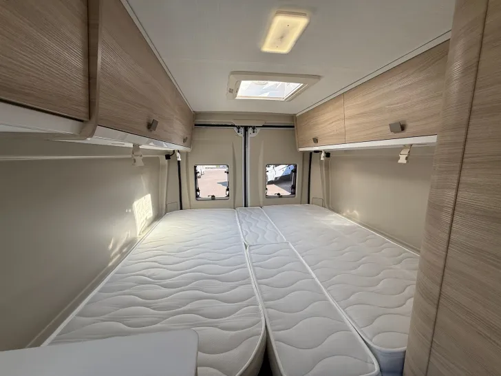 Fahrzeugbild Forster VAN V 636 EBL Livin up, SOLAR, AHK, SAT, TV #16
