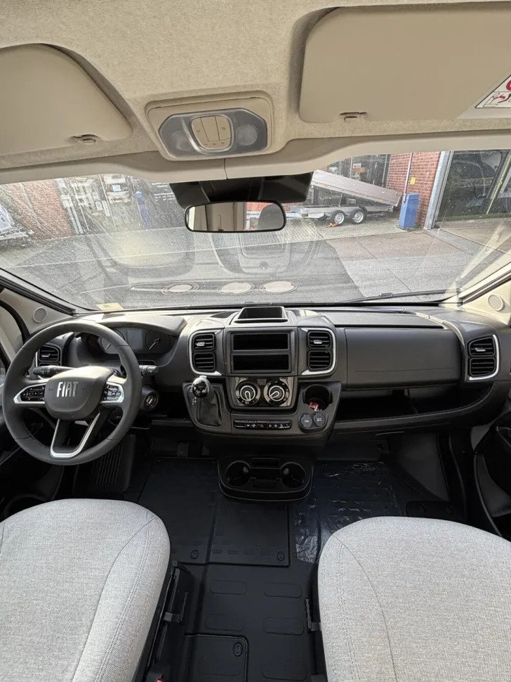 Fahrzeugbild LMC Cruiser 750 EL #12