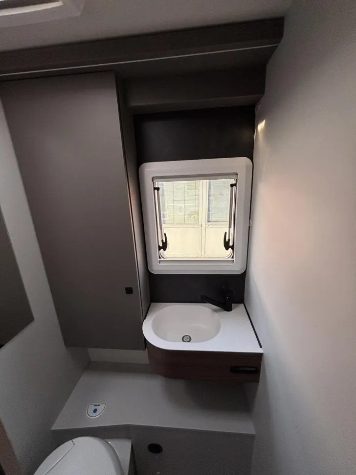 Fahrzeugbild LMC Cruiser 750 EL #16