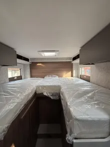 Fahrzeugbild LMC Cruiser 750 EL #19