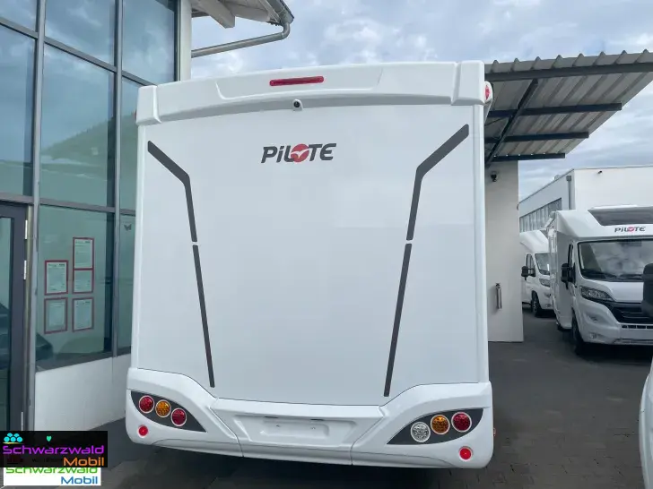 Fahrzeugbild Pilote P696GJ Evidence, Automatik -Tageszulassung- #3