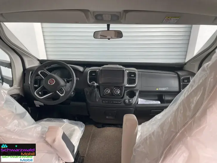 Fahrzeugbild Pilote P696GJ Evidence, Automatik -Tageszulassung- #16