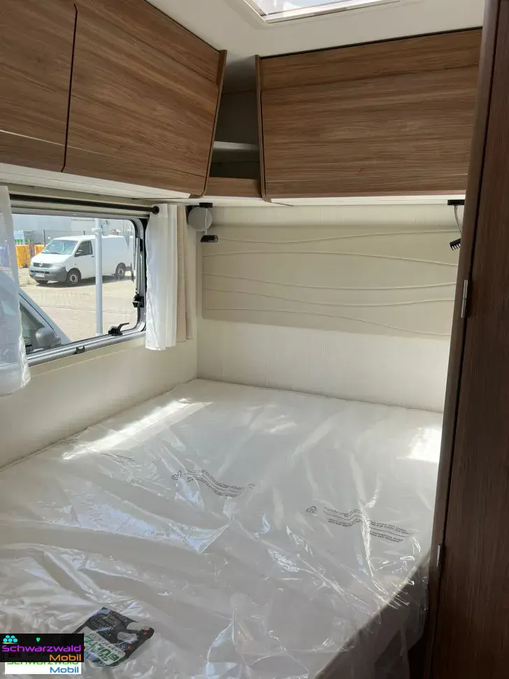 Fahrzeugbild Pilote P720P Expr. Autom. 5 Sitze -Tageszulassung- #8