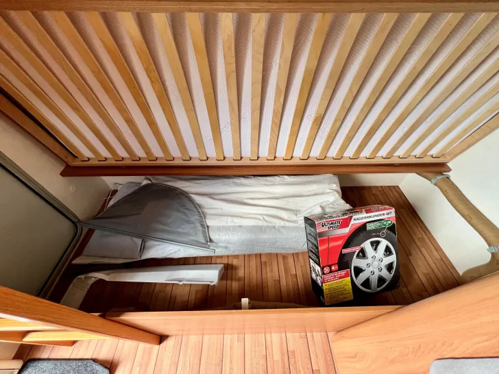 Fahrzeugbild Weinsberg CaraOne 400 LK mit Vorzelt #19