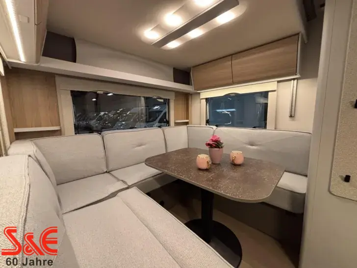 Fahrzeugbild Bürstner B66 520 TL Plus #8