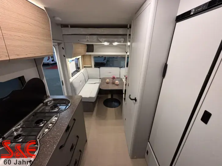 Fahrzeugbild Bürstner B66 520 TL Plus #9