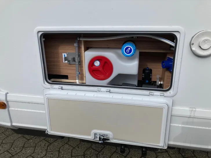 Fahrzeugbild Weinsberg CaraSuite 650 MEG (Ford) #17